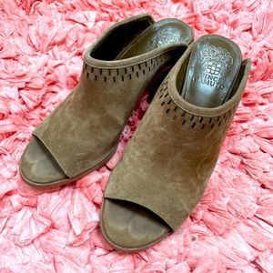 VINCE CAMUTO SUEDE MULE *USED*